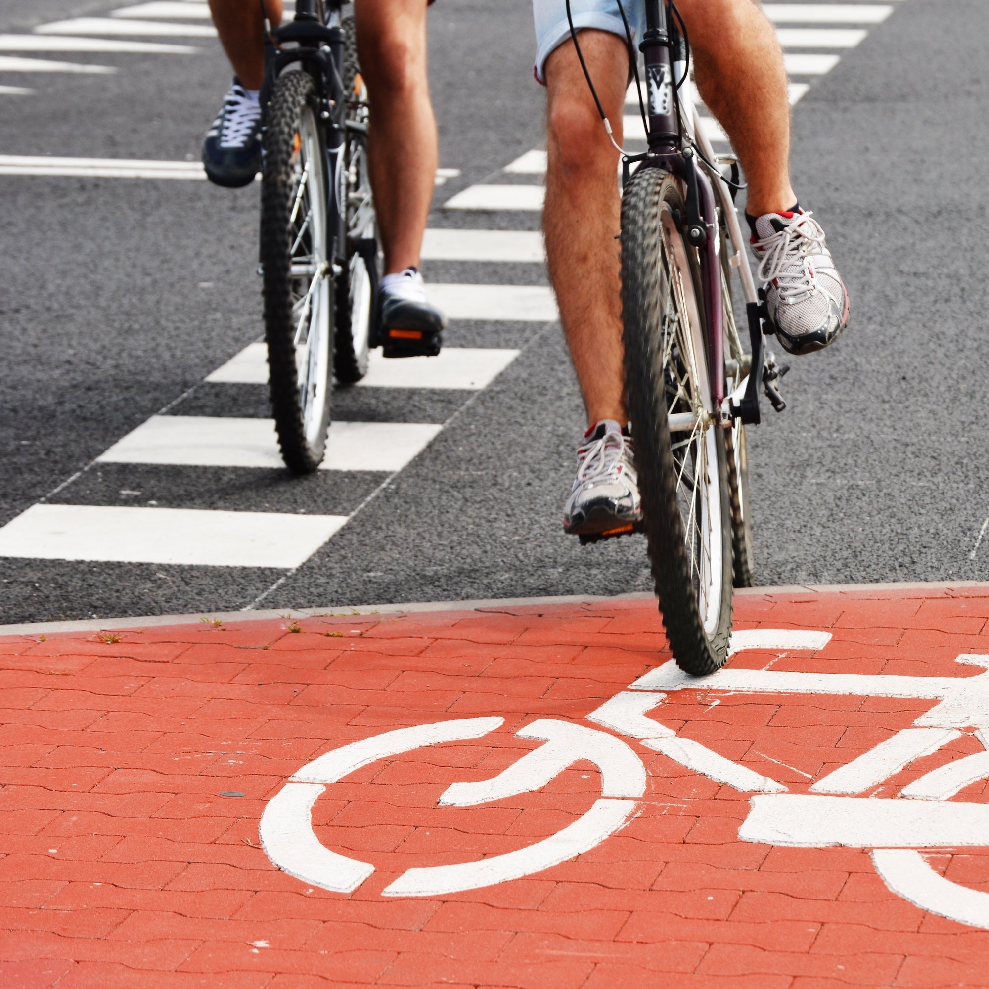 Guide To City Bike Riding - How To Bike Ride Safely On Urban Streets ...