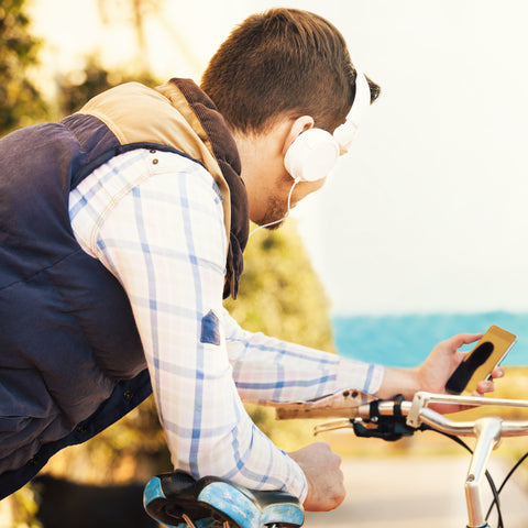 Should You Bike With Earphones?