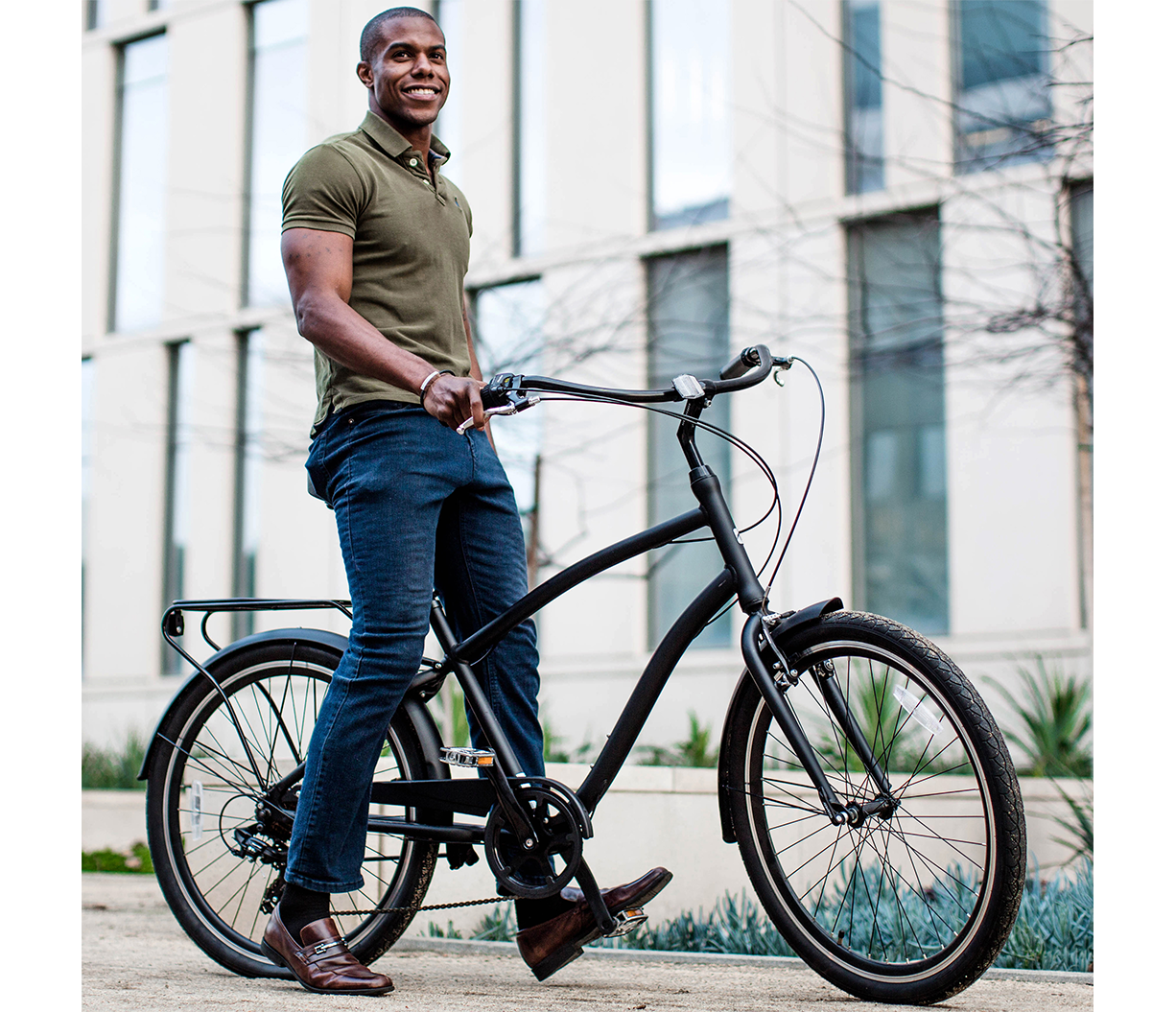 sixthreezero EVRYjourney Men's 7 Speed Touring Hybrid Bike