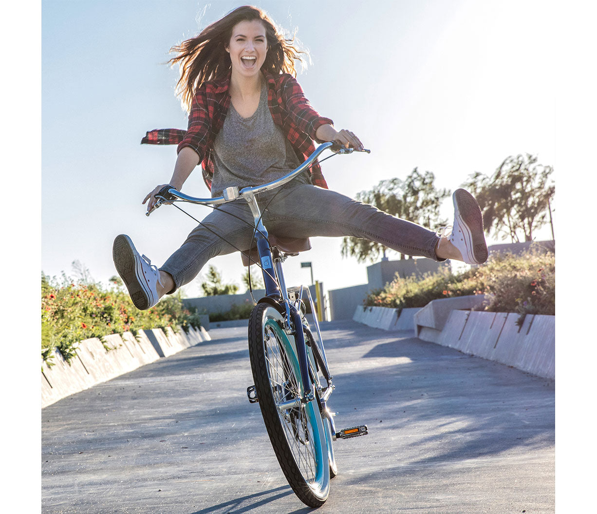 sixthreezero EVRYjourney Women's 26" 7 Speed Step-Through Touring Hybrid Bicycle